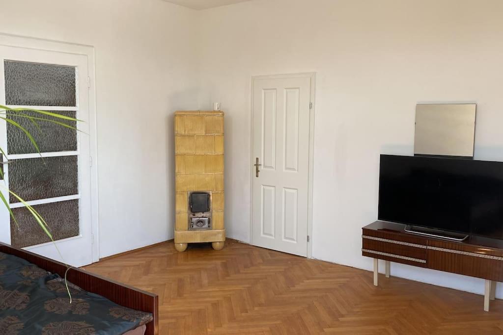 Herrenhaus Hoeniger Flughafen 11min/wienmitte 12min Apartament Wiedeń