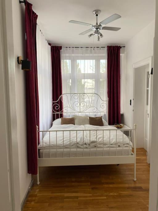 Herrenhaus Hoeniger Flughafen 11min/wienmitte 12min Apartament *